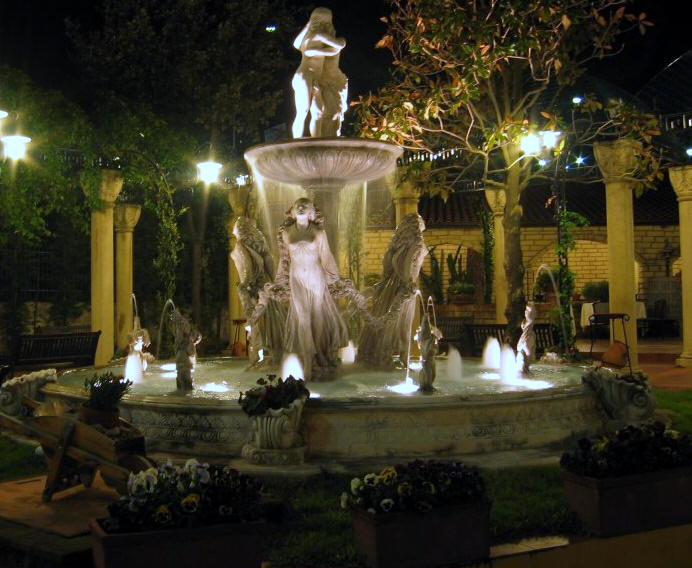 4 Statue Fountain Water Fall Fountain Garden Fountain