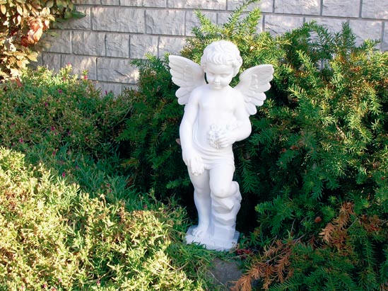 ststue angel gardens outdoor religious garden art angels 